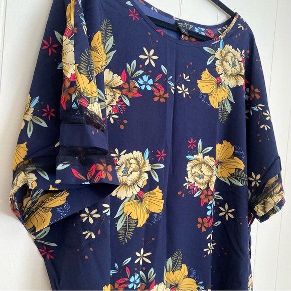 SHEIN Emery Rose Plus Floral Print Mesh Insert Short Sleeve Top - Picture 8 of 10